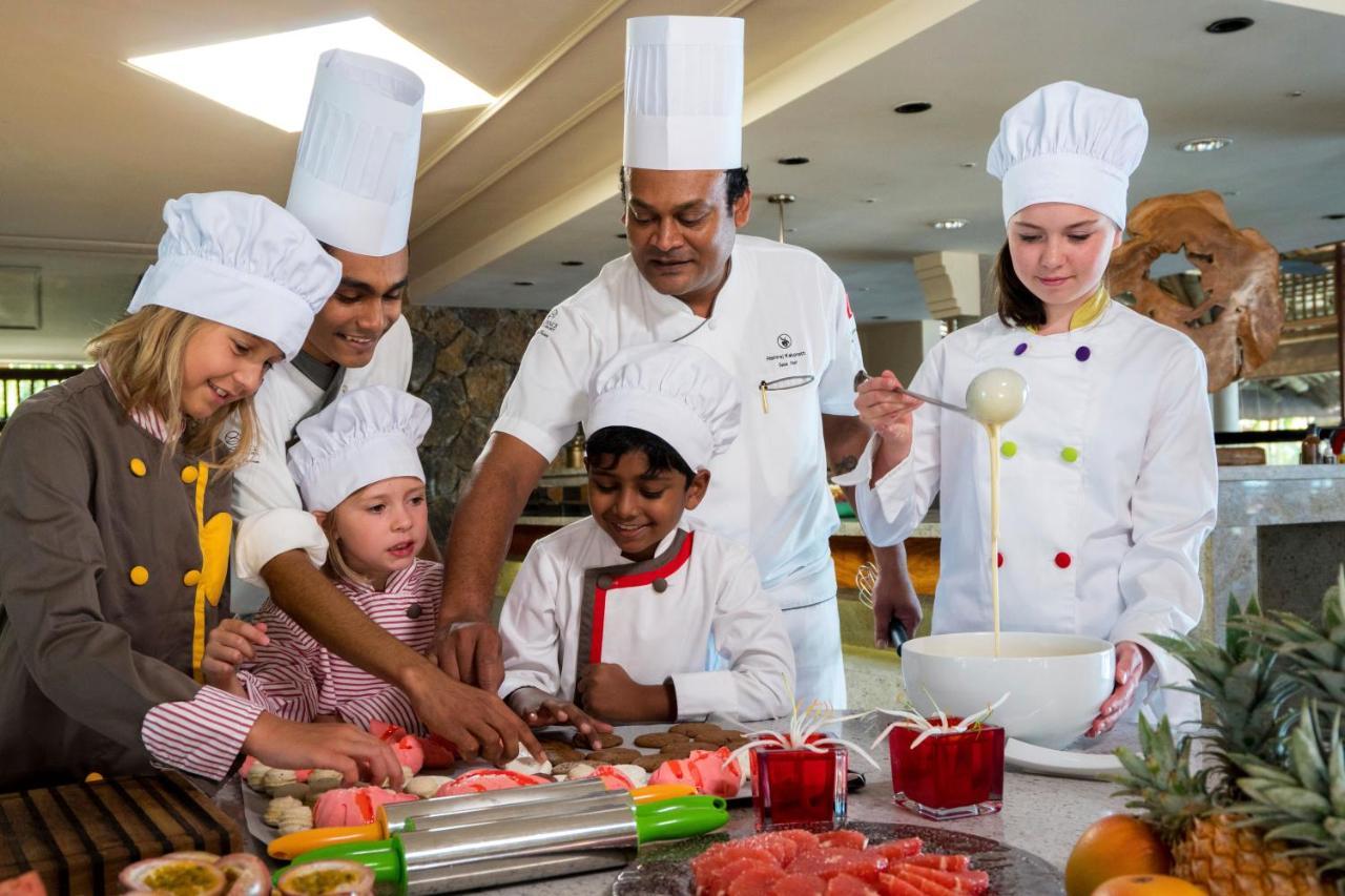 Constance Prince Maurice Poste de Flacq Exterior photo A family cooking class at the Oberoi, Mumbai