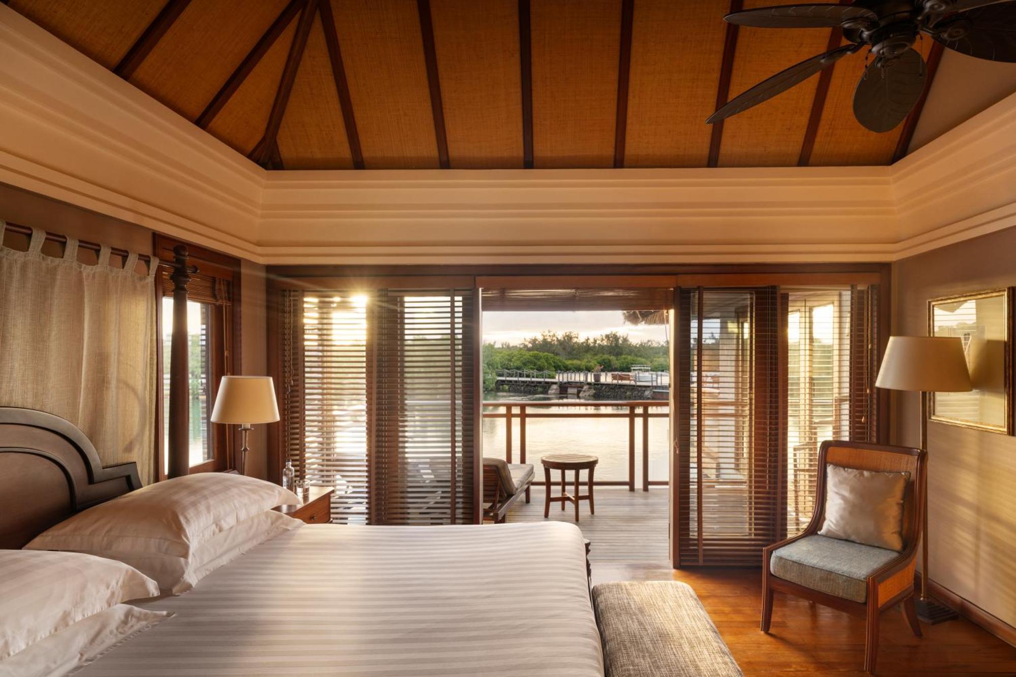 Constance Prince Maurice Poste de Flacq Exterior photo A bedroom at the Four Seasons Hotel, Bangkok