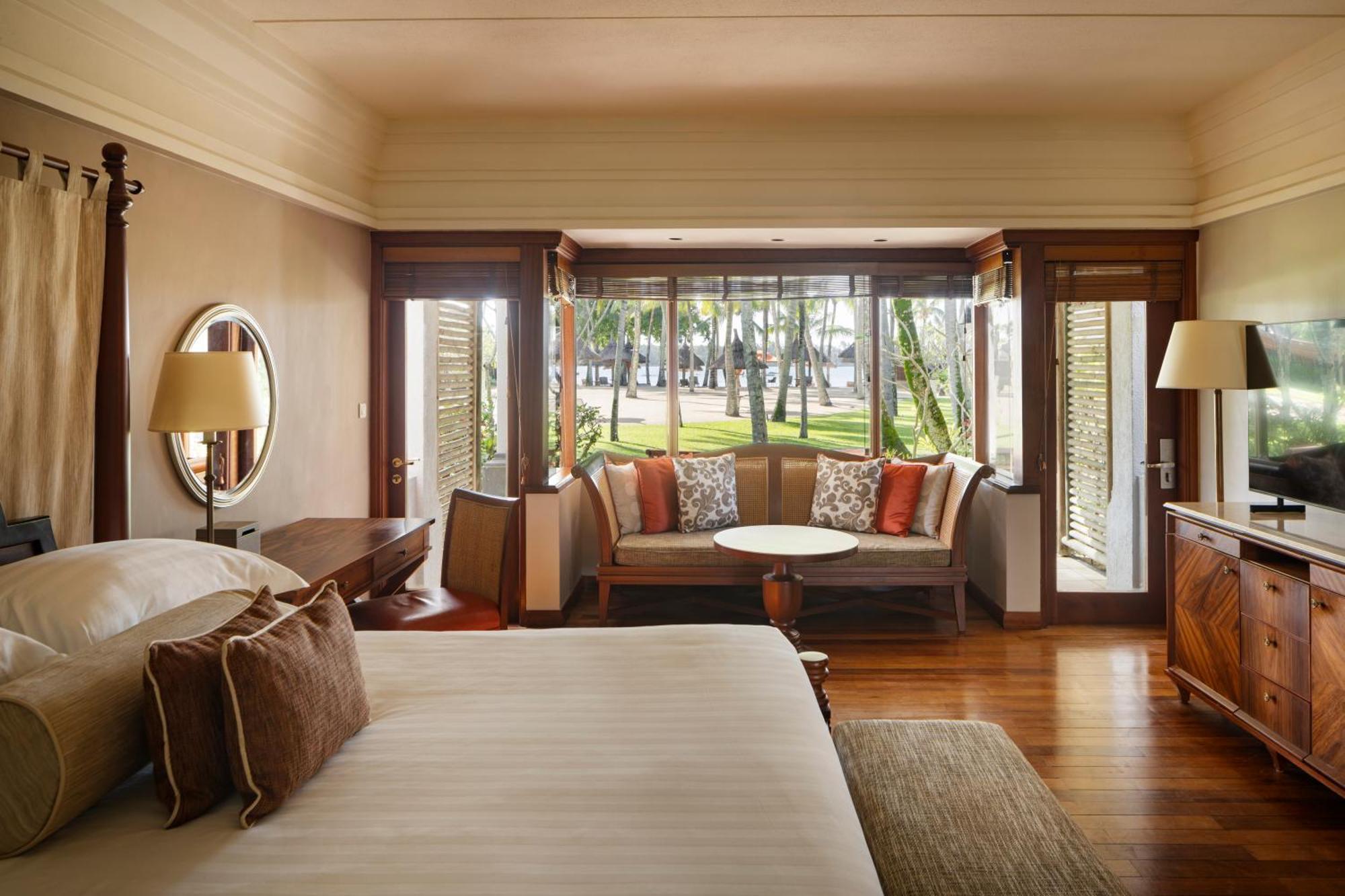 Constance Prince Maurice Poste de Flacq Exterior photo A guest room at the Four Seasons Resort