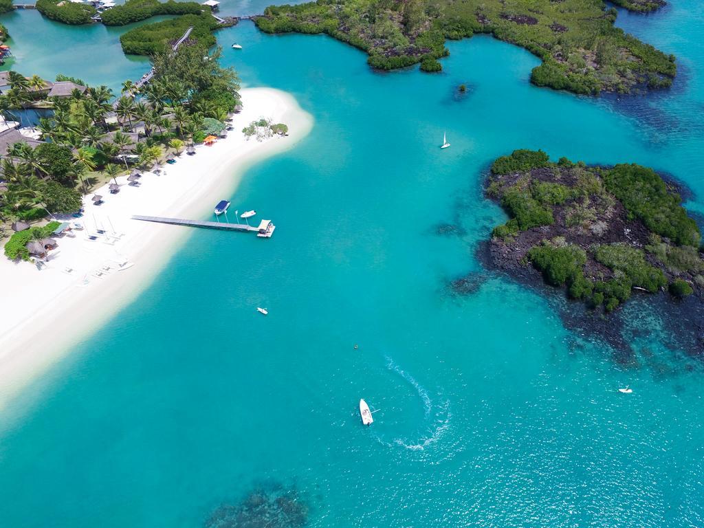 Constance Prince Maurice Poste de Flacq Exterior photo Aerial view of the bay